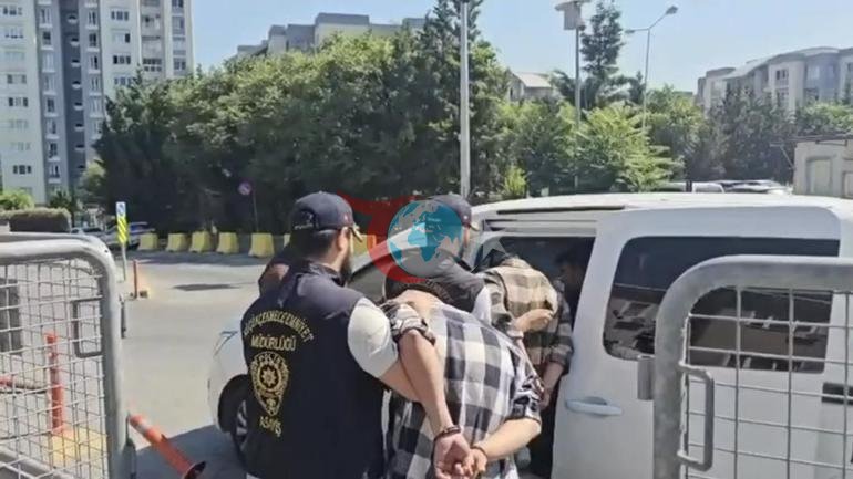 İstanbulda qorxulu anlar Vasitədən təsadüfi atəş açdılar