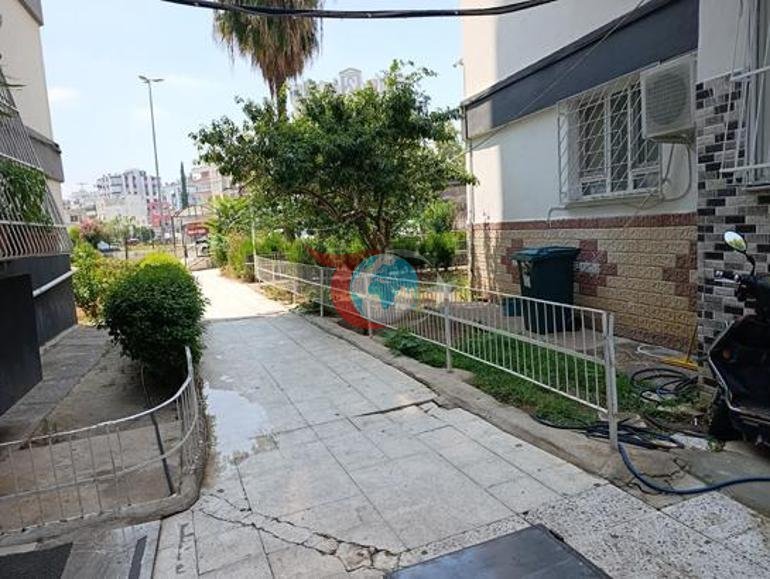 Adanada dehşet Kaçmaya çalışan 2 çocuk annesini çekiçle dövüp, bıçakla boğazını kesti