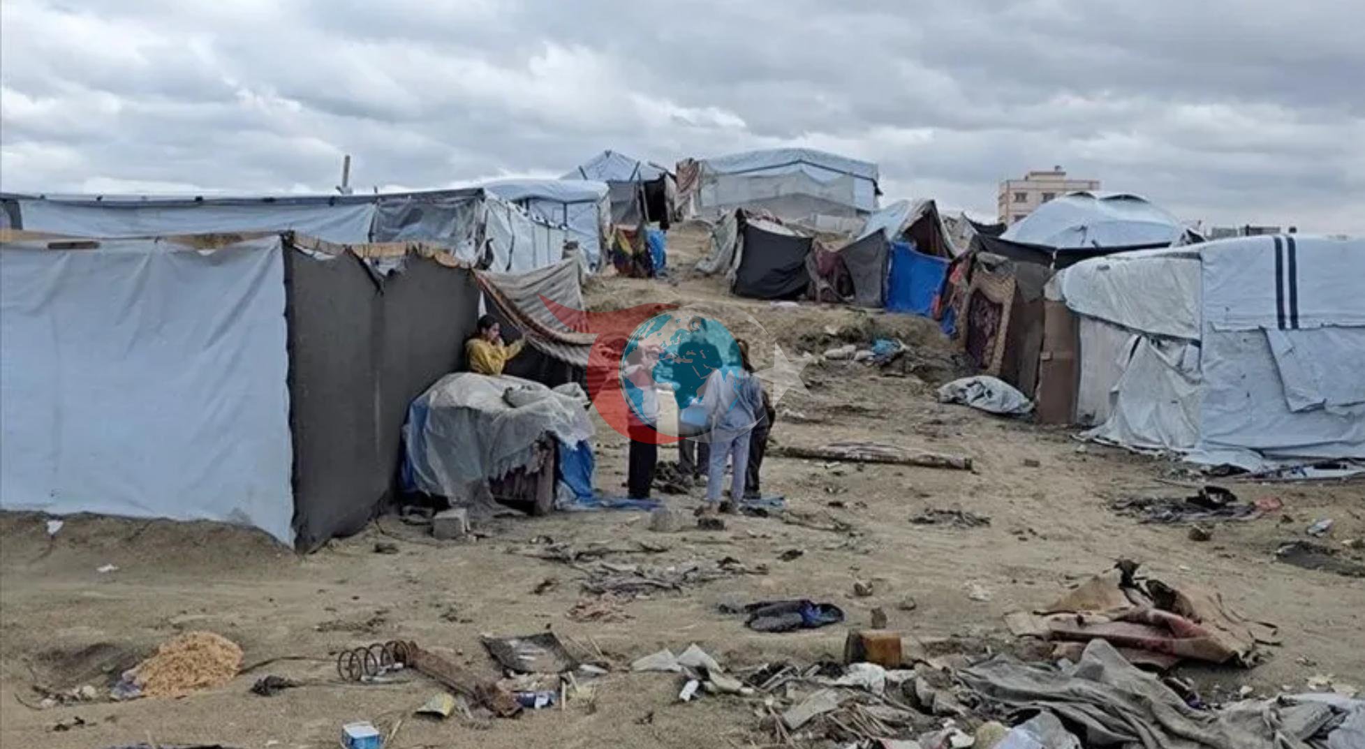 Gazze'de Plastik Çadırlarda Yaşam Mücadelesi: Kavurucu Sıcak ve Salgın Tehdidi