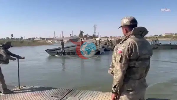 Suriye'de Fırat Nehri'nde Feribot Faciası: Askeri Köprüye Çarpan Teknede Can Pazarı