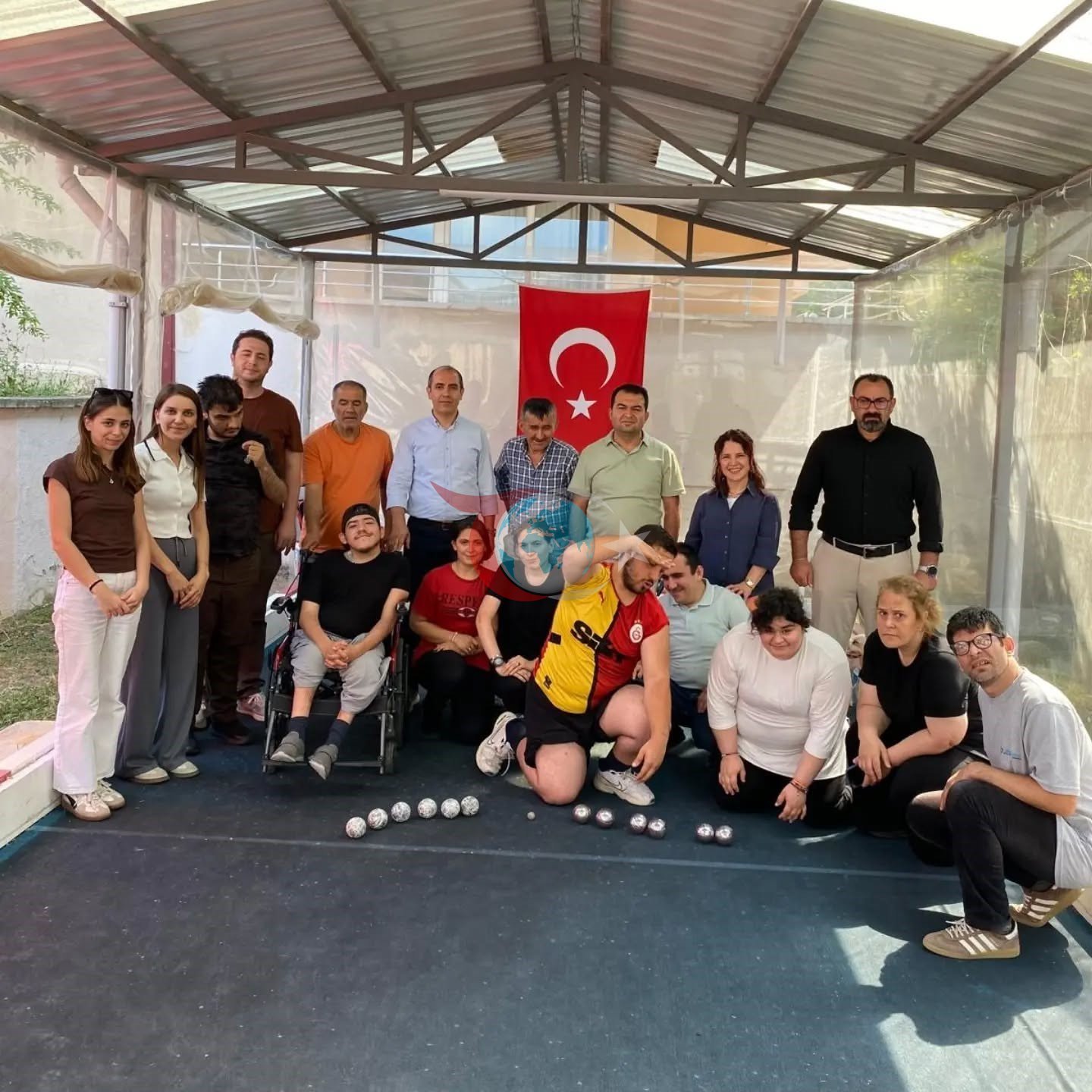 Biləcikdə Nəsillər Arası Körpü: Qocalar Evinin sakinləri və gənclər Bocce tarlasında görüşdülər