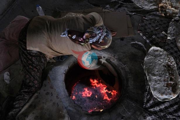 Erzincan'da 250 Derecelik Ateşle Mücadele Eden Fırıncıların Sıra Dışı Serinleme Yöntemi