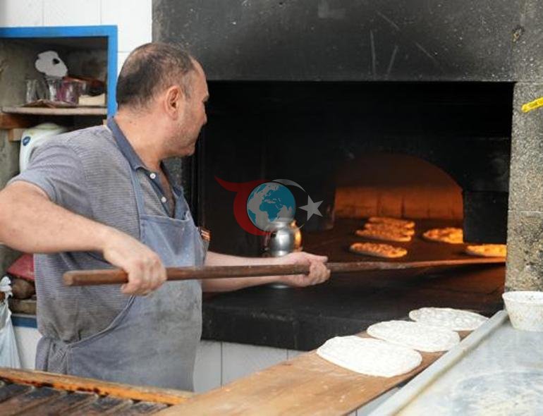 Hamı 38 dərəcədən yayınır, sərinləmək üçün çölə çıxır