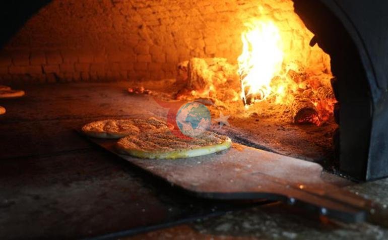 Hamı 38 dərəcədən yayınır, sərinləmək üçün çölə çıxır