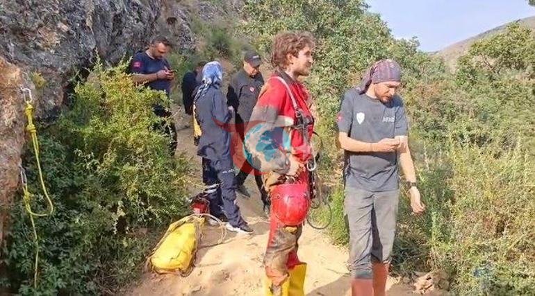 Алтын іздеп жүріп қайтыс болды. Үңгірдегі қорқынышты қауіпке байланысты оны 4 күн бойы алып тастау мүмкін болмады.