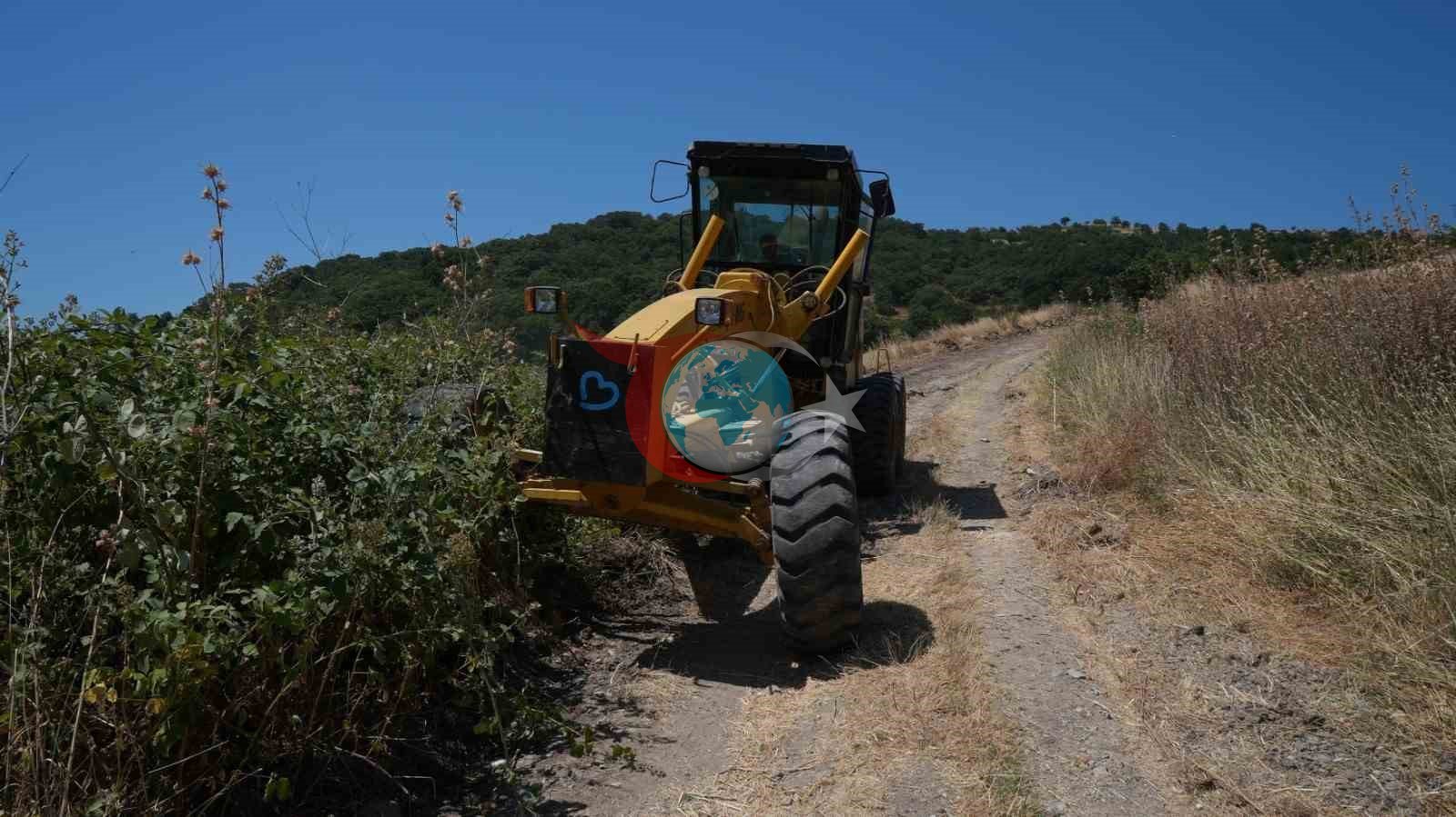 Balıkesir'de Tarım Seferberliği: Büyükşehir Belediyesi Üreticinin Yolunu Açıyor
