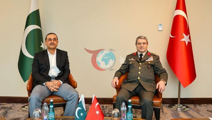 Orgeneral Selçuk Bayraktaroğlu, Pakistanlı Mevkidaşı Munir ile Ankara'da Bir Araya Geldi