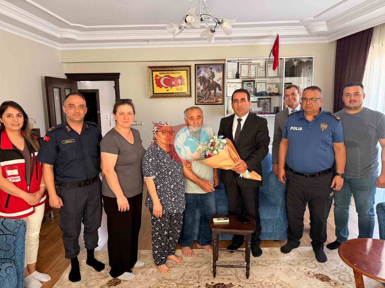 Alaşehir'in Yeni Kaymakamı Ercan Öter Göreve Başladı: İlk Ziyaret Şehit Ailesine