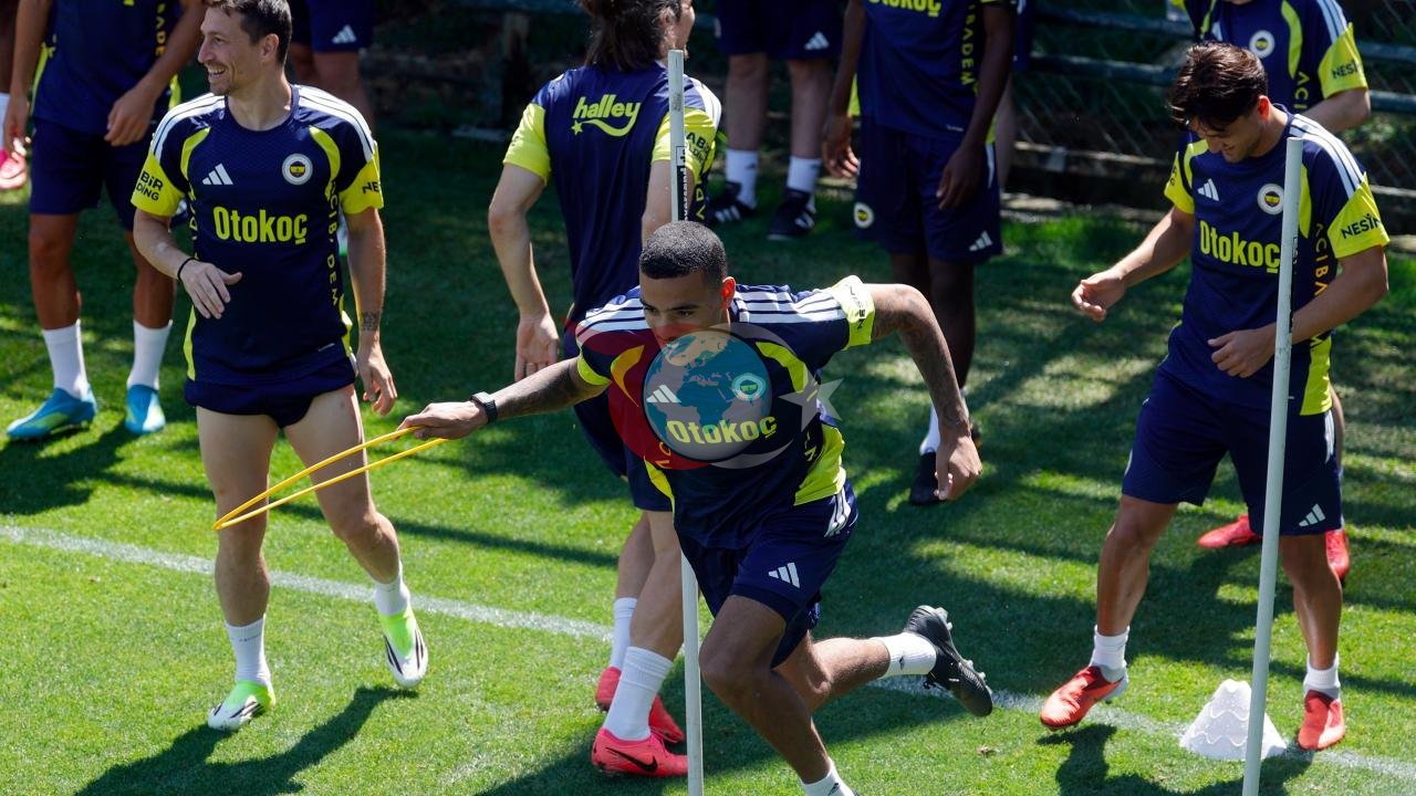 Fenerbahçe'de Mason Greenwood Sahaya İndi: Dev Maç Öncesi İlk İdman!