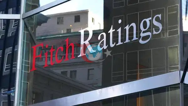 Fitch Türkiye'nin Kredi Notunu "BB-" Olarak Teyit Etti: İşte Kararın Gerekçeleri ve 2026 Beklentileri