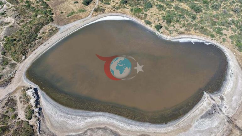 Aylar sonra yenidən çəhrayı oldu. Türkiyənin ürək formalı gölü görənləri valeh edir