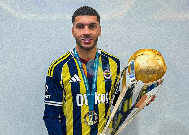Yil savdosi Superligada bo'lib o'tishi mumkin! Fenerbahche va Beshiktosh savdolashmoqda. 