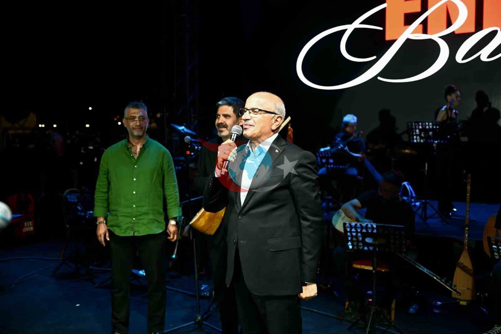 Malatya’da Kayısı Festivali Coşkusu: Ender Balkır Türküleriyle Geceye Damga Vurdu