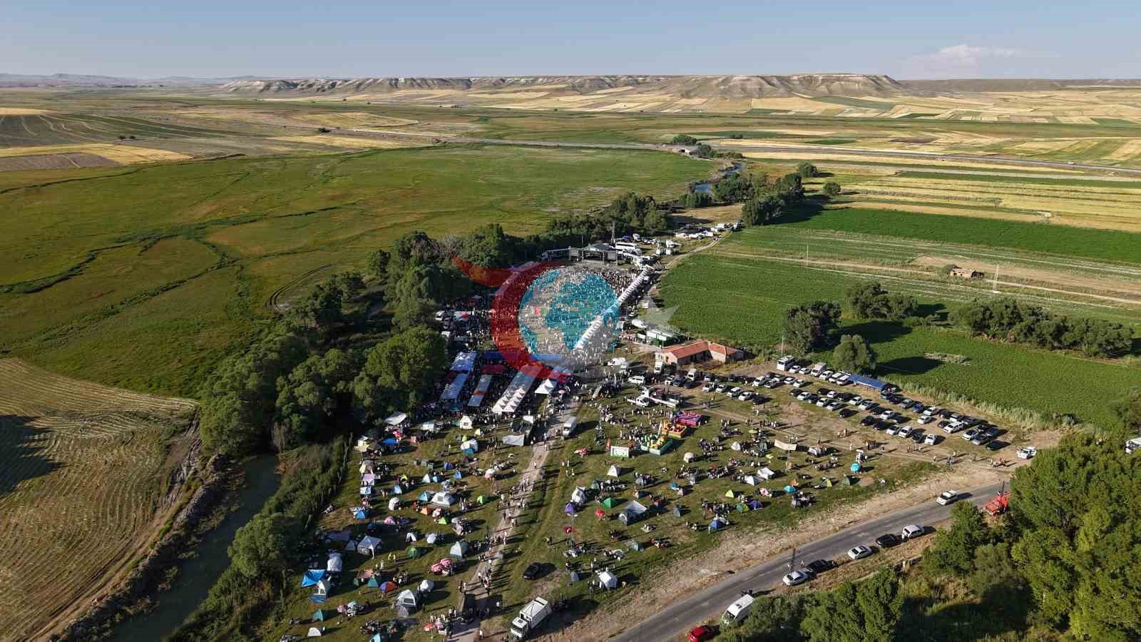 8 Yıllık Hasret Bitti: 10. Uluslararası Uzunyayla Çerkes Kültür Festivali Muhteşem Bir Dönüşle Gerçekleşti