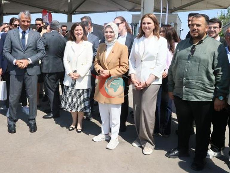 Vazir Göktaş Kapikuledagi muhojirlarni kutib oldi