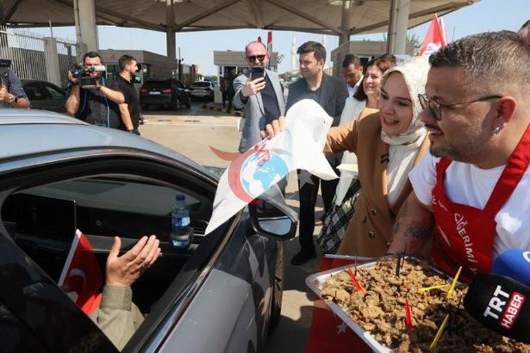 Vazir Göktaş Kapikuledagi muhojirlarni kutib oldi
