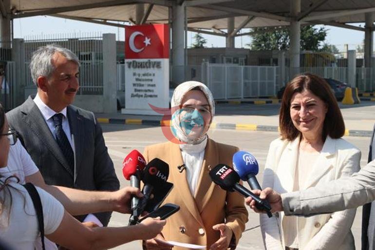 Vazir Göktaş Kapikuledagi muhojirlarni kutib oldi
