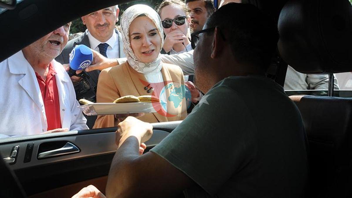 Bakan Göktaş'tan Kapıkule'de Sürpriz Karşılama: "Gurbetçilerimiz İki Ülke Arasında Gönül Köprüsü"
