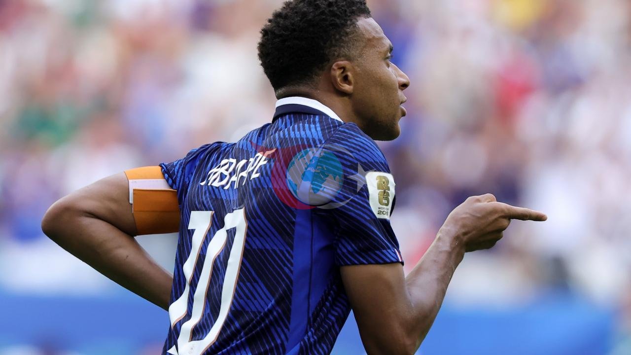 Dünya Kupası'nda Altın Ayakkabı Kylian Mbappe'nin: Messi ve Haaland'ı Geride Bıraktı