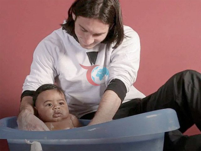 Messi'nin 19 yıl önce yıkadığı bebek finalde Messi'nin elinden Dünya Kupası'nı aldı - Resim: 1