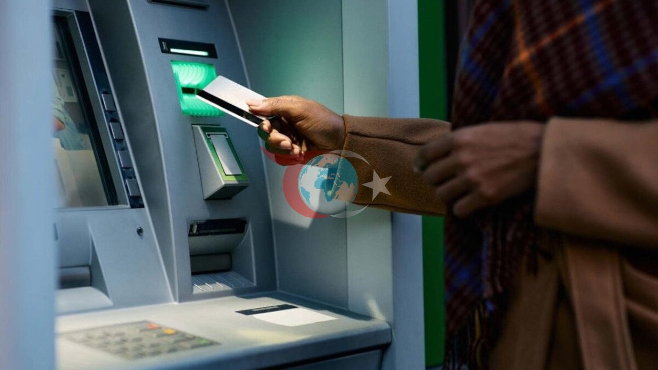 Bankalardan ATM Kullanıcılarına Kritik Uyarı: Bu Hatalar Hesabınızı ve Paranızı Bloke Ettirebilir!