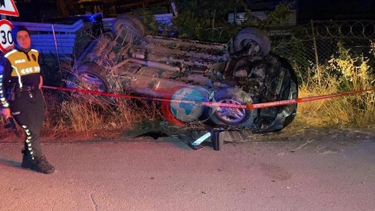 Bursada dəhşətli qəza Aşan avtomobil hasara çarparaq dayana bildi; 2 yaralı
