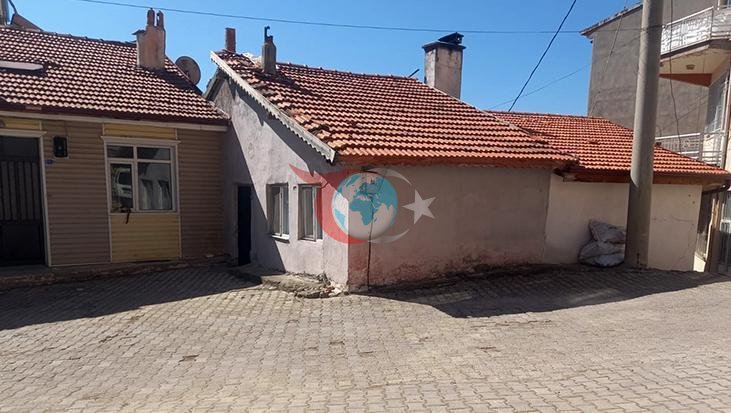 Eğirdir'de Gürültü Kavgasında Komşu Dehşeti: Anne Hayatını Kaybetti, Piyanist Kızı Ağır Yaralı