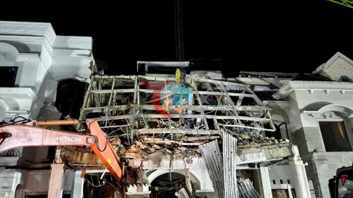 Endonezya'da Lüks Sitede Doğal Gaz Patlaması: 3 Kişi Hayatını Kaybetti