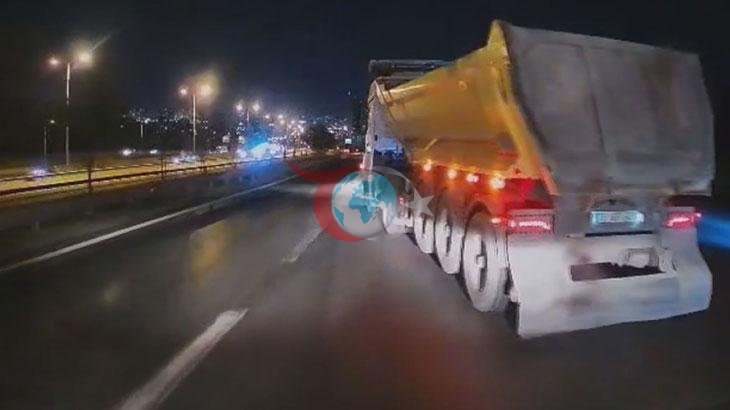 Esenyurt TEM Otoyolu'nda Hafriyat Kamyonlarının Tehlikeli Dansı: Facianın Eşiğinden Dönüldü