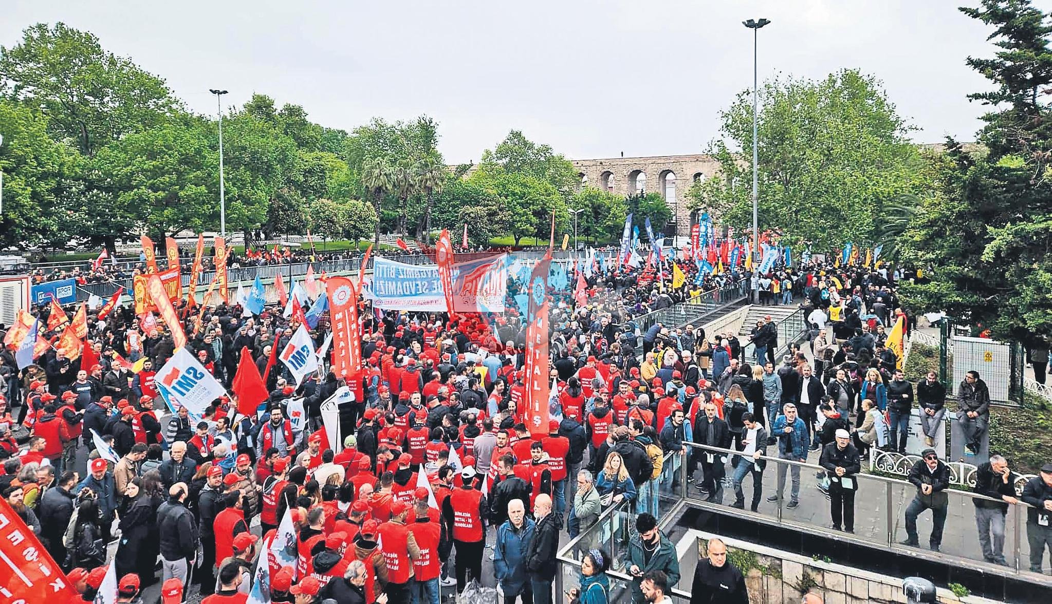 Üye Aidatlarıyla Saltanat: Oda ve Sendika Başkanlarının Milyonluk Maaşları Tepki Çekiyor