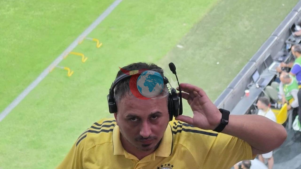 Kadıköy'de Aziz Yıldırım'dan Devrimsel Adım: Fenerbahçe Tribünlerinde Kulaklık ve Mikrofon Dönemi Başladı!