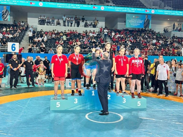 Bakan Bak: Bu gençlerin içinden Avrupa, dünya ve olimpiyat şampiyonları çıkacak