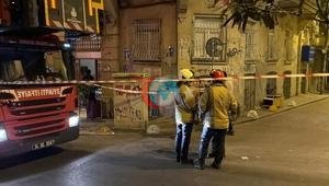 Beyoğlunda 5 mərtəbəli binanın divarı uçdu: Bina boşaldıldı, binanın divarları uçub 5
