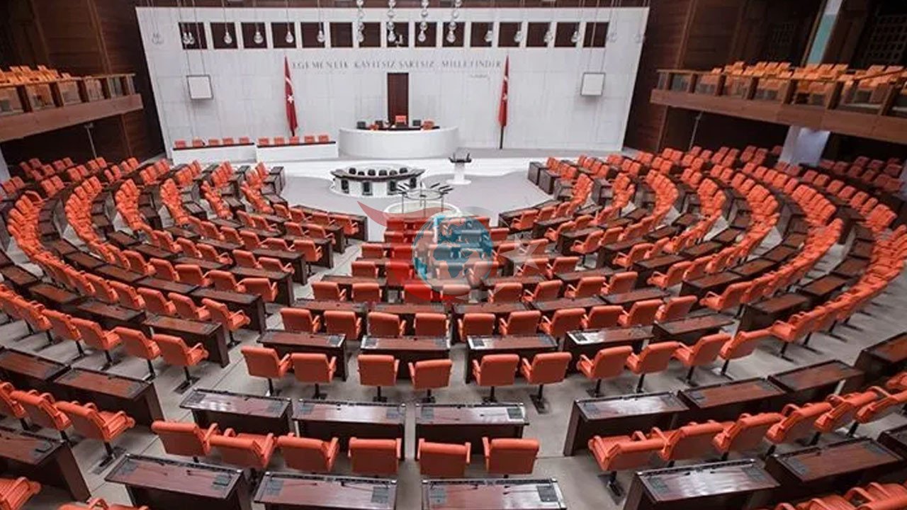 Türkiýäniň Milli mejlisinde taryhy üýtgeşiklik: CHP-den işden gidýän 91 deputat deňagramlylygy üýtgetdi
