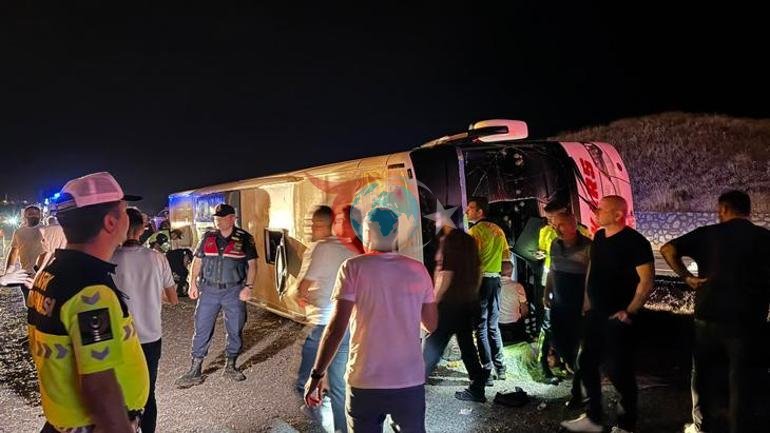 Kırıkkaledə sərnişin avtobusu sahilə aşdı: 40 yaralı var