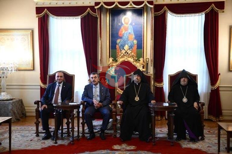 Nazir Tekinden Özəl Bezciyan Erməni İbtidai və Orta Məktəbini ziyarət etdi