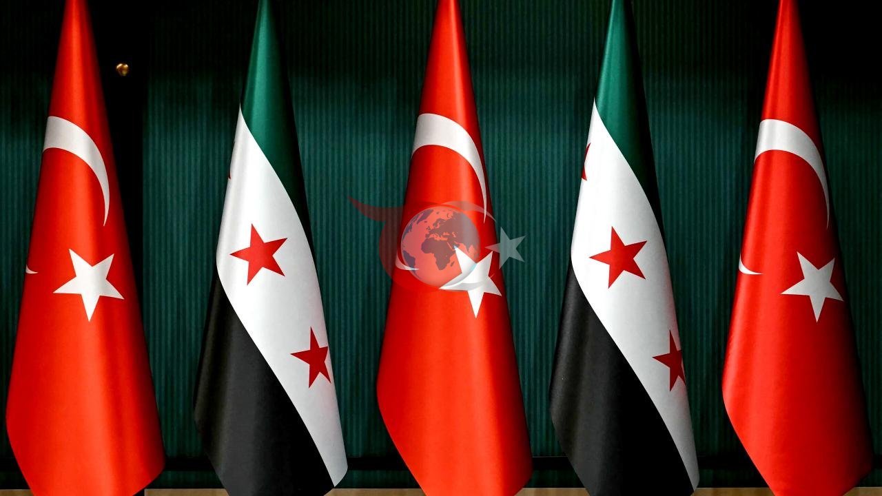 Türkiýeden Siriýadaky gyrgynçylyk ýaly heläkçilige gynanç haty: Damask-Deýr ez-Zor ýolundaky durmuş bazary