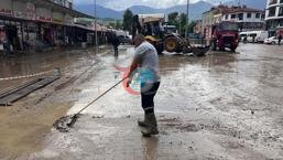 Kastamonu daşqın vurdu! 150-dən çox bina su altında qaldı! 150-dən çox bina su altında qaldı