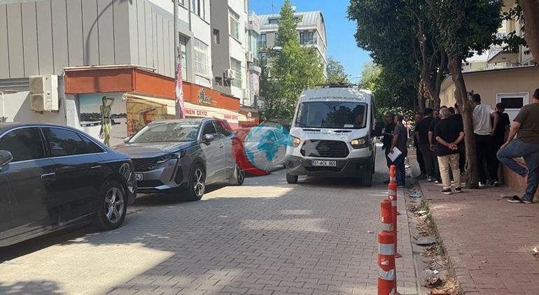 Adanada baxış təpəsində qanlı gecə Birlikdə mübahisə etdiyi qadını və şahidləri öldürdü.