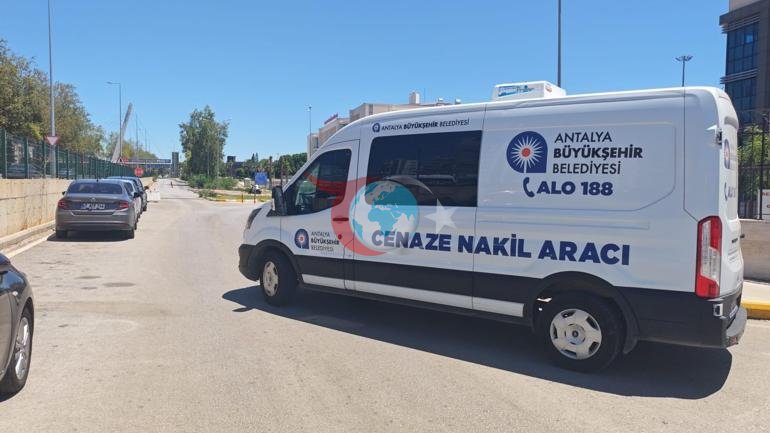 Polis diyerek kapıyı açtırdı Eski sevgilisini öldürüp yaşamına son verdi