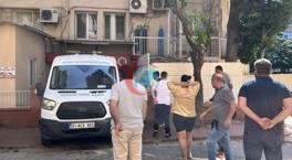 Adanada qanlı edam! Əvvəlcə qadını güllələdi, sonra ətrafdakıları öldürdü=