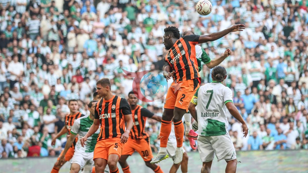 Bursaspor ve Arda Turanlı Shakhtar Donetsk Yenişemedi: Matlı Stadyumu'nda Sessiz Düello