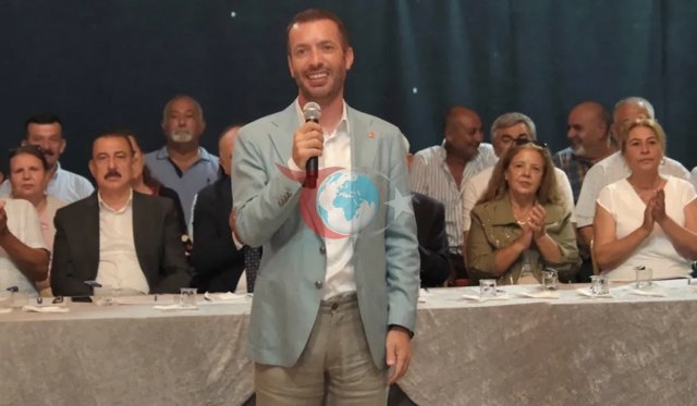 Belediye başkanı ve meclis üyeleri istifa edip Yeni Parti'ye geçti - Resim: 1