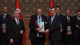 Anadolu Media Awards өз жеңімпаздарын тапты! Газет бас редакторы 