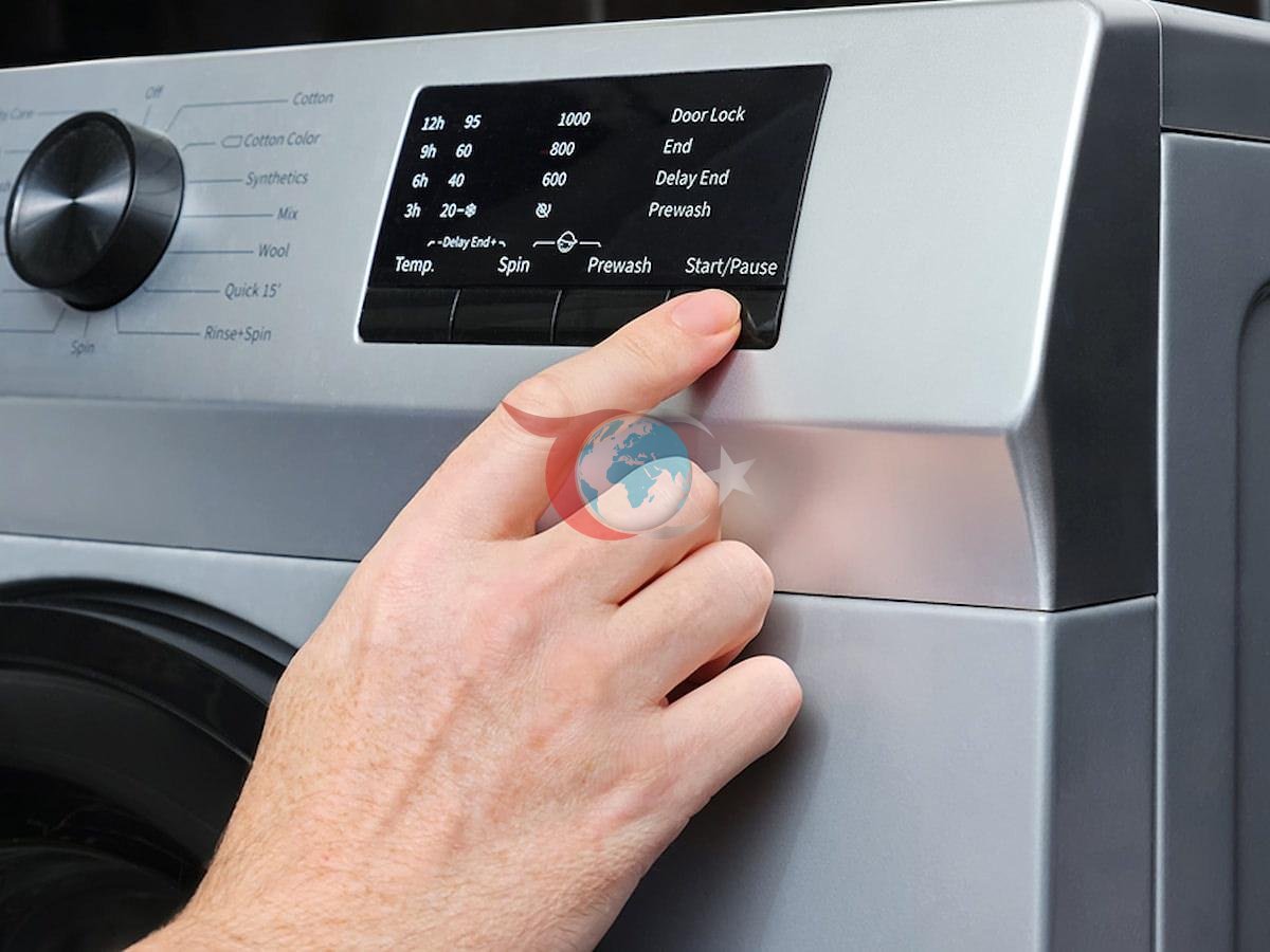 Buyuk Britaniyada quyosh tutilishi paytida energiyaga bo'lgan talabni muvozanatlash uchun iste'molchilardan soat 18.00 dan 20.00 gacha elektr energiyasidan foydalanishni kamaytirish so'ralgan.