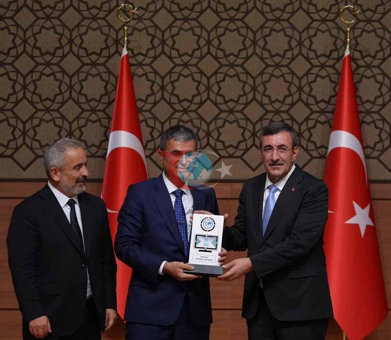 Uzak Şehire ödül