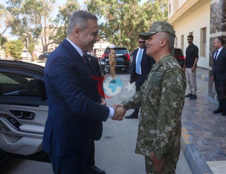 Dışişleri Bakanı Hakan Fidan, Trablusta TSK Libya Görev Grup Komutanlığını ziyaret etti