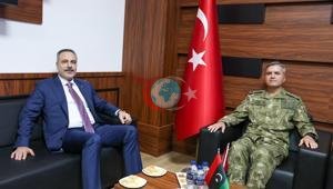 Dışişleri Bakanı Hakan Fidan, Trablusta TSK Libya Görev Grup Komutanlığını ziyaret etti