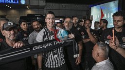 Vlahovic transferi İtalyan basınında gündem oldu! 'Italiano potansiyelini zirveye çıkaracak'