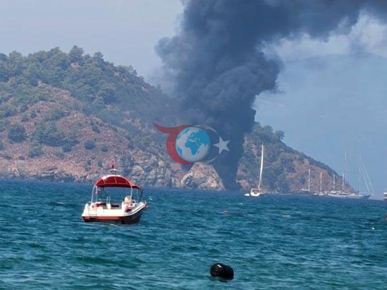 Son dakika... Fethiye’de koydaki tekne alev aldı 115 yolcu suya atladı